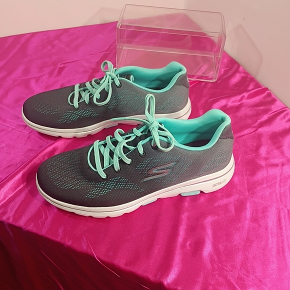 Skechers Women's SZ 10 GO Walk 5 Alive 15929 Walking Sneaker Green Black. - Picture 8 of 8